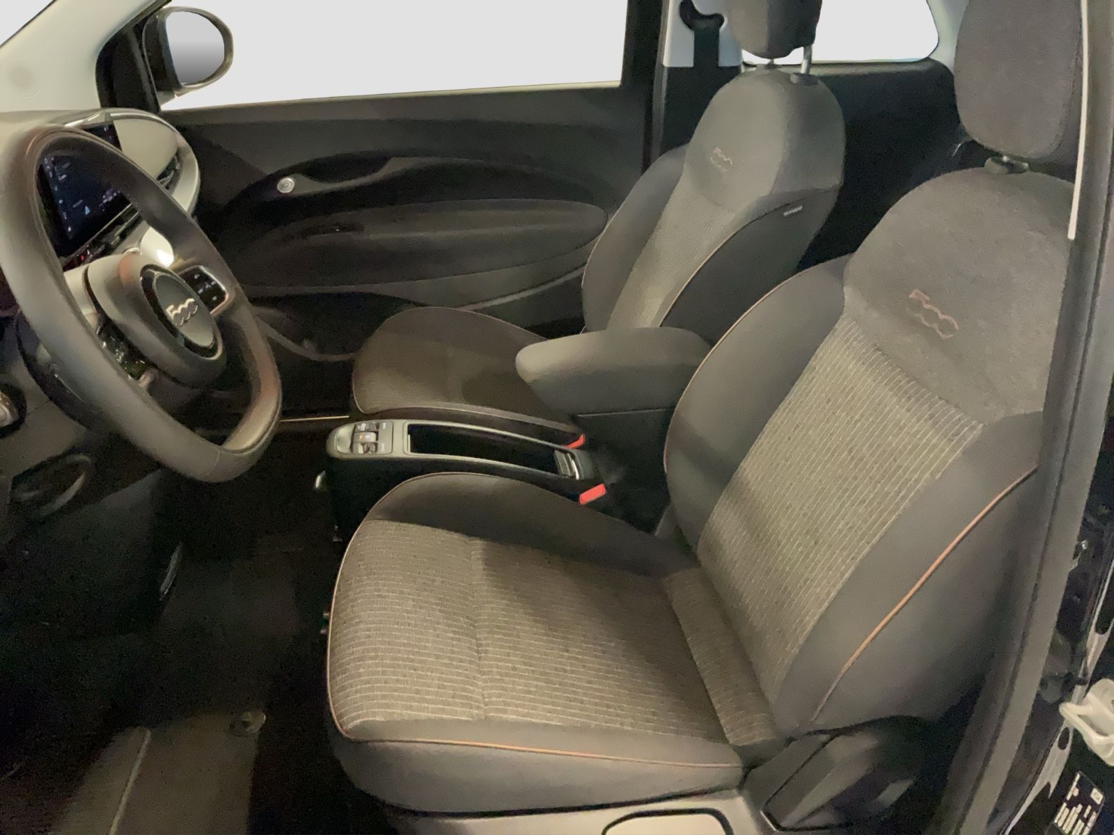Fahrzeugabbildung Fiat 500e Icon