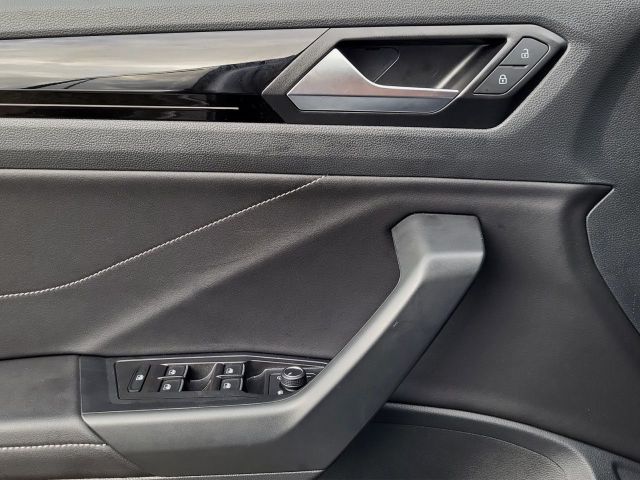 T-ROC 1.5TSI Aut. R-Line Navi AHK Climatronic