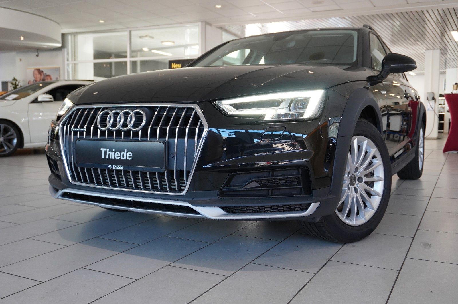 Fahrzeugabbildung Audi A4 Allroad quattro 45 TFSI LEDER/MMI/SHZ/LED/AHK
