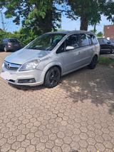 Opel zafira Automatik - Opel Zafira aus 2007 mit Diesel-Antrieb