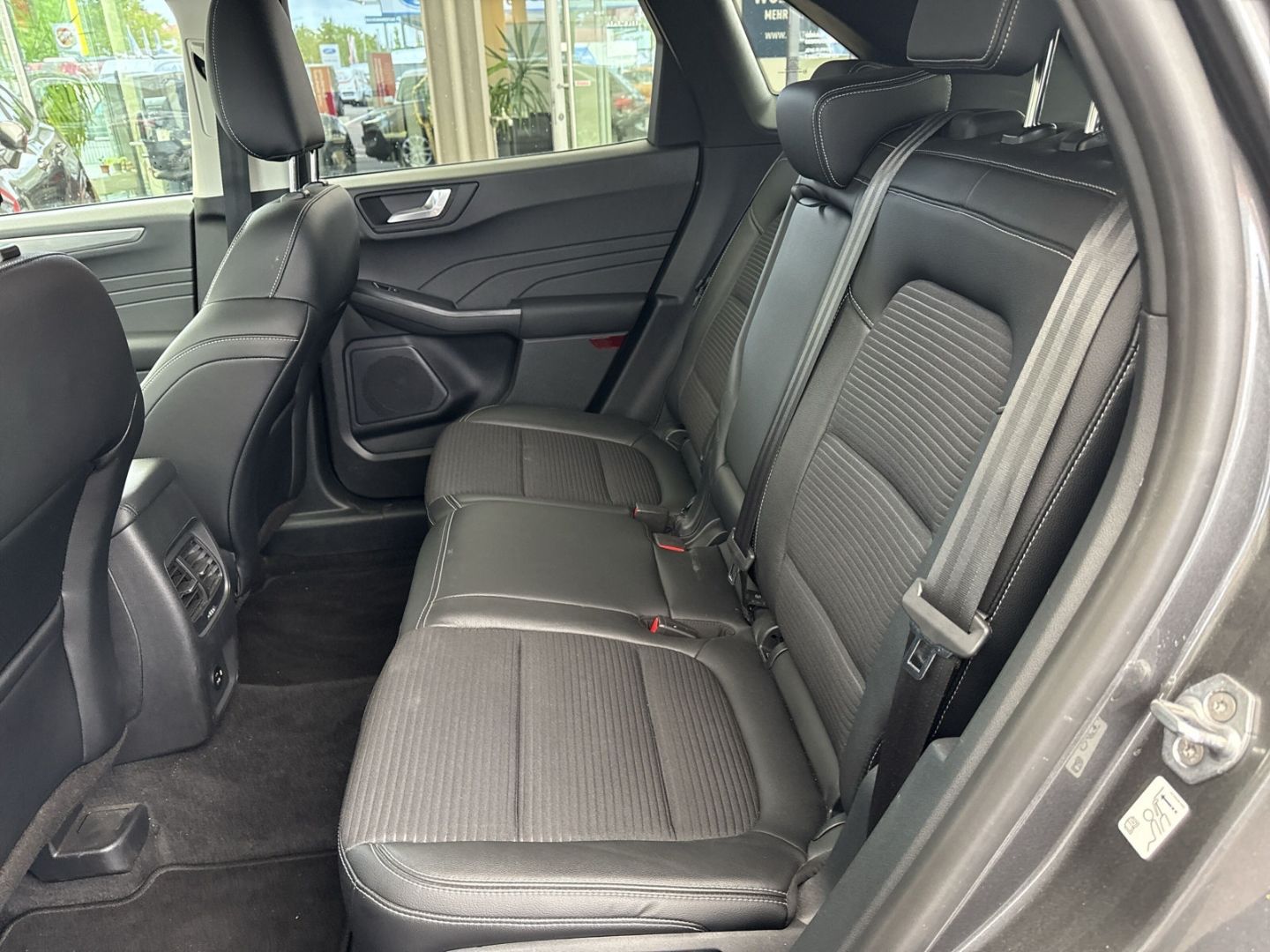 Fahrzeugabbildung Ford Kuga Titanium X 2.0 M-Hybrid EcoBlu  AHK Winterp