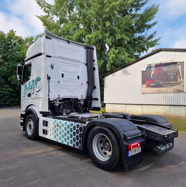 Fahrzeugabbildung Mercedes-Benz Actros 1851 LS 4x2 GIGA,Standklima,Nebenantrieb