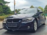 BMW 320i TOURING*PANORAMA*LEDER*XENON*NAVI*GARANTIE* - gebrauchte BMW 320 aus dem Jahr 2008
