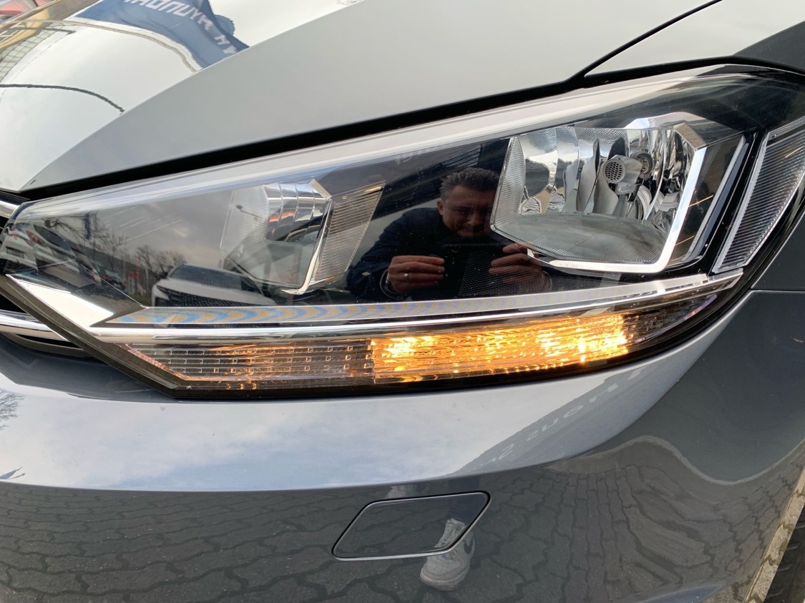 Fahrzeugabbildung Volkswagen Touran 2.0 TDI Active Navi Panorama Dach