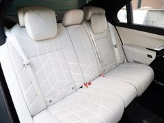 BMW M760 – 29 / 33