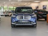 BMW iX1 xDrive30 PANO ACC AHK RFK NAVI Standh. LED - BMW iX1 in Köln