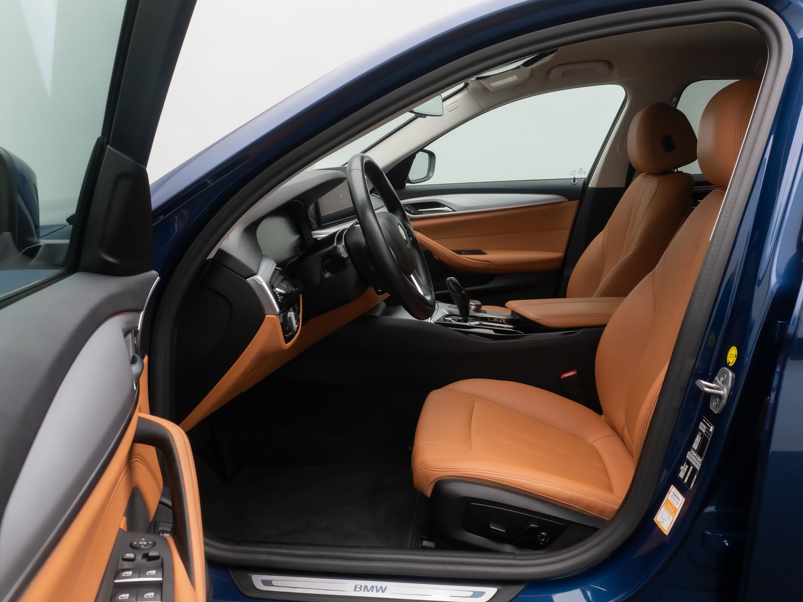 Fahrzeugabbildung BMW 530d Sport Komfort DAB Kamera 4xKlima Alarm