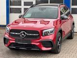 Mercedes-Benz GLB 200 4MATIC "AMG-LINE/PANO/AHK/DISTRONIC" - rote Mercedes-Benz GLB 200