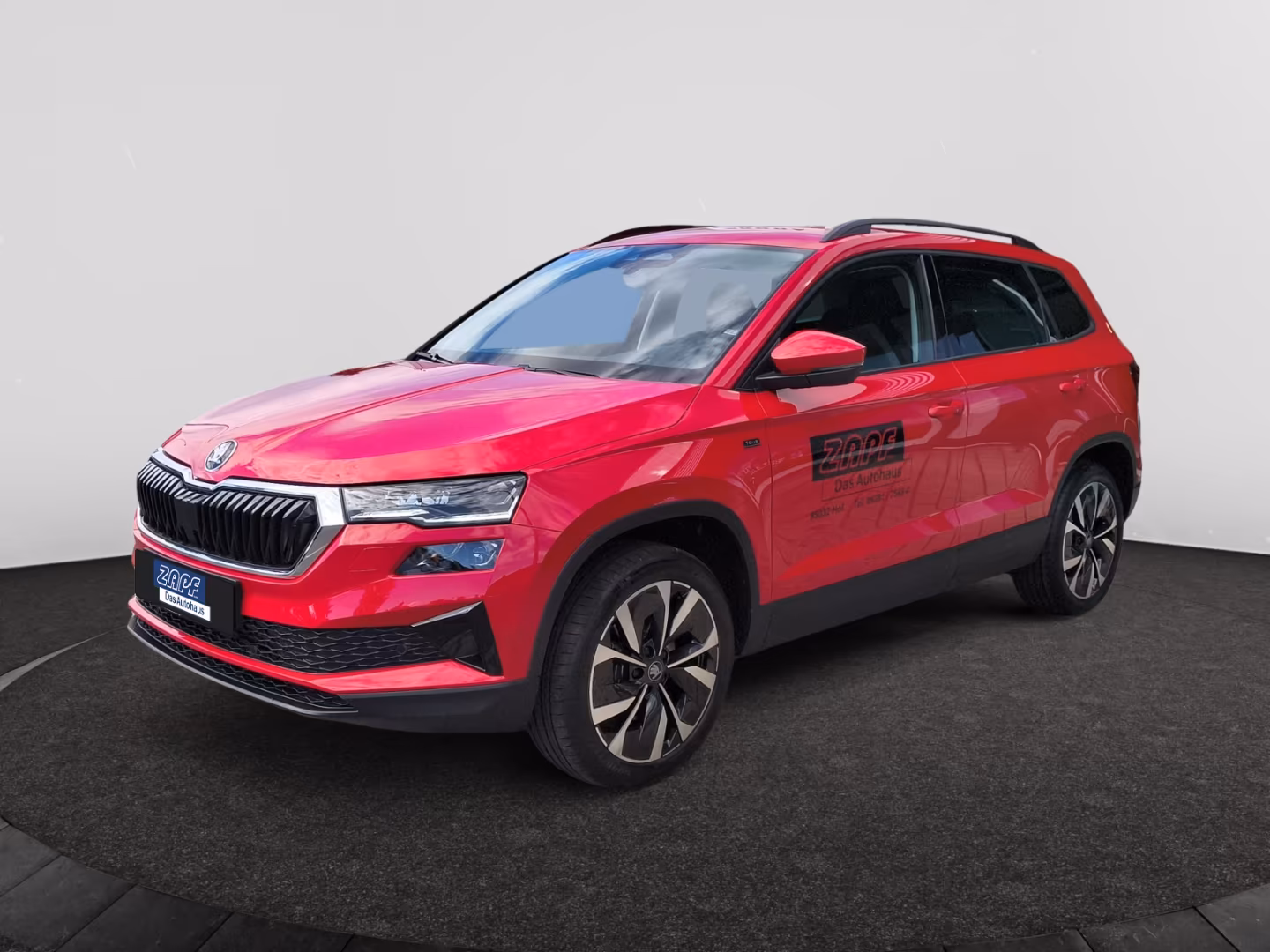 Skoda Karoq Tour 1,5 TSI DSG AHK Matrix. Navi. Winter+