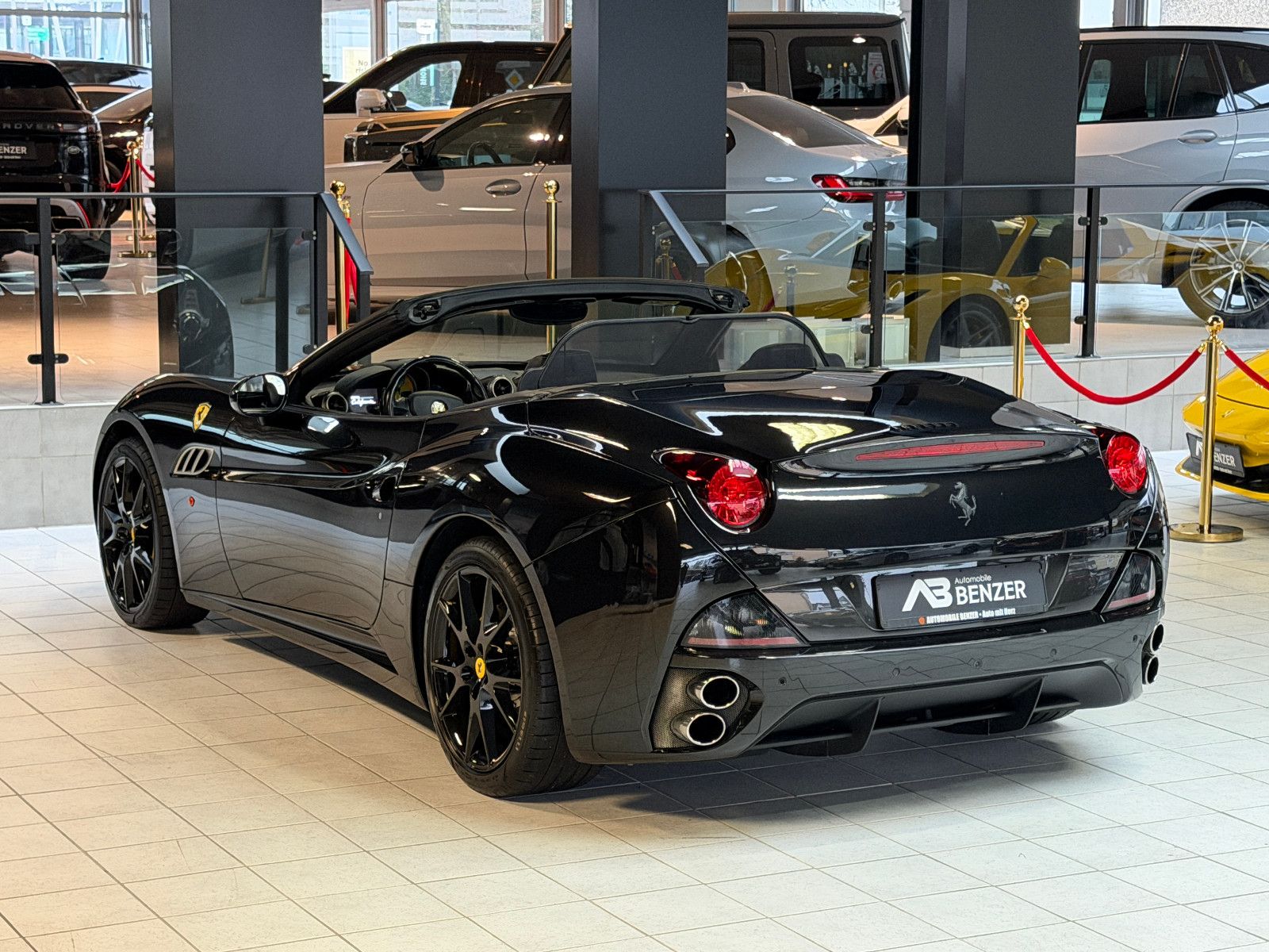 Fahrzeugabbildung Ferrari California 30 V8 /CARBON/KAM/LED-LENKRAD/TOP