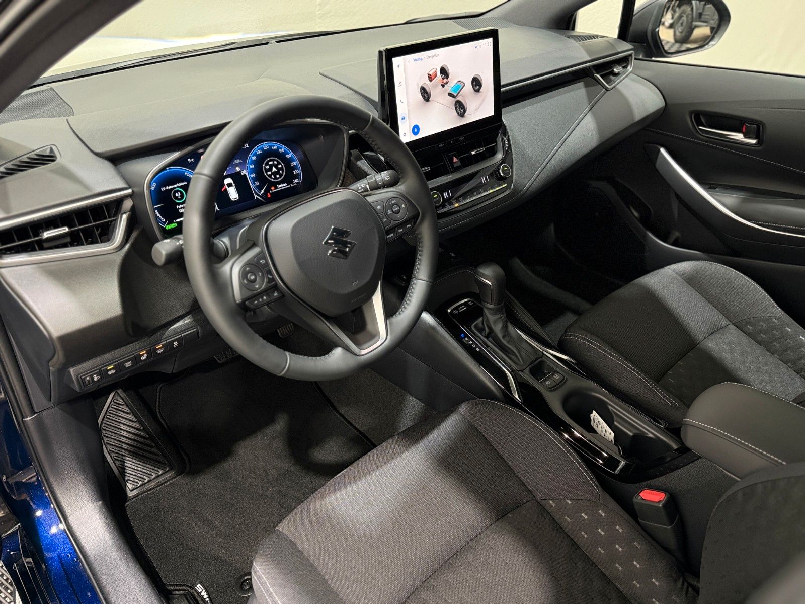 Fahrzeugabbildung Suzuki Swace 1.8 HYBRID CVT Com+