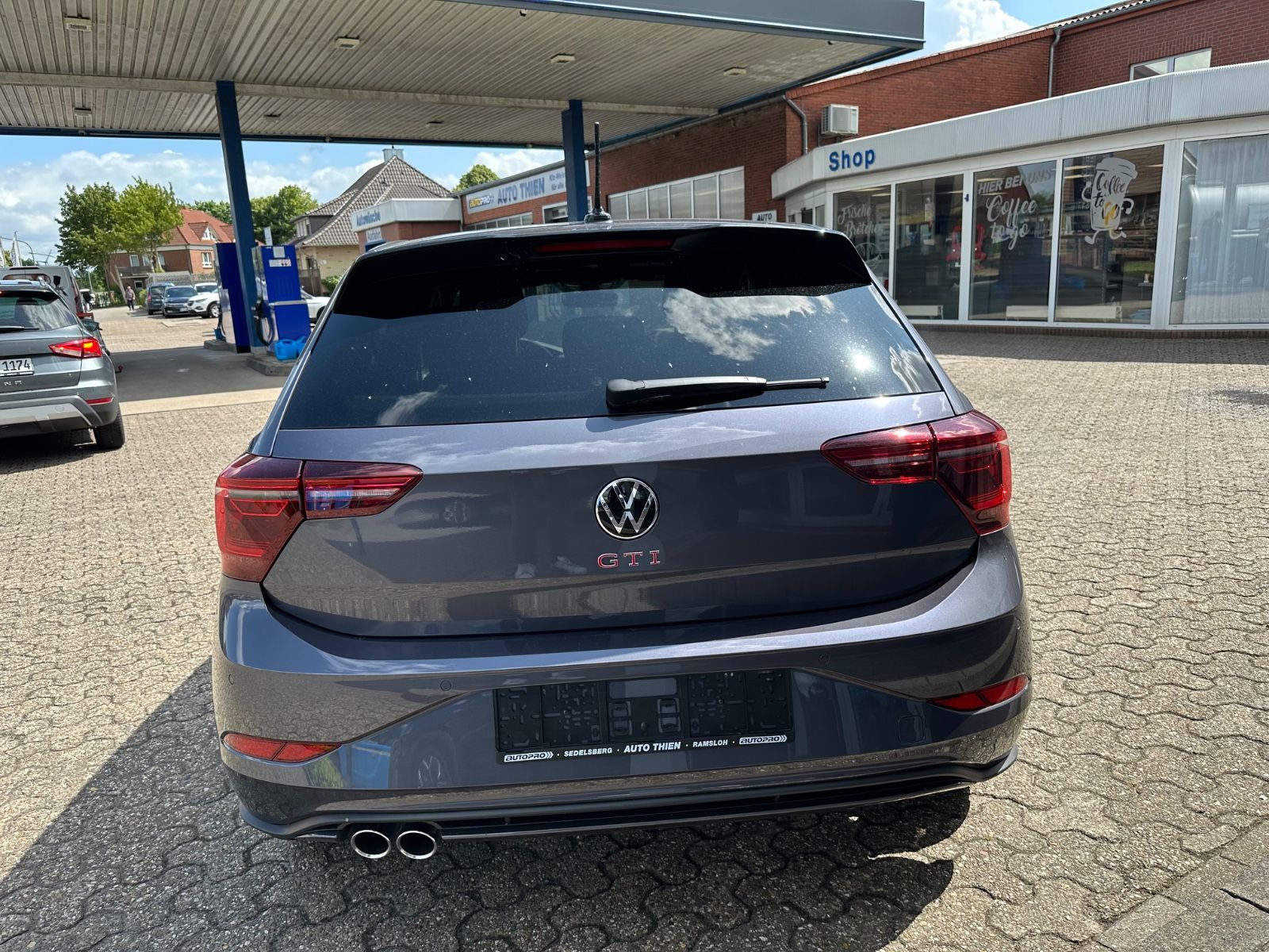 Fahrzeugabbildung Volkswagen Polo GTI 2.0 TSI DSG Navi/ACC/Matrix/IQ/SHZG/18"