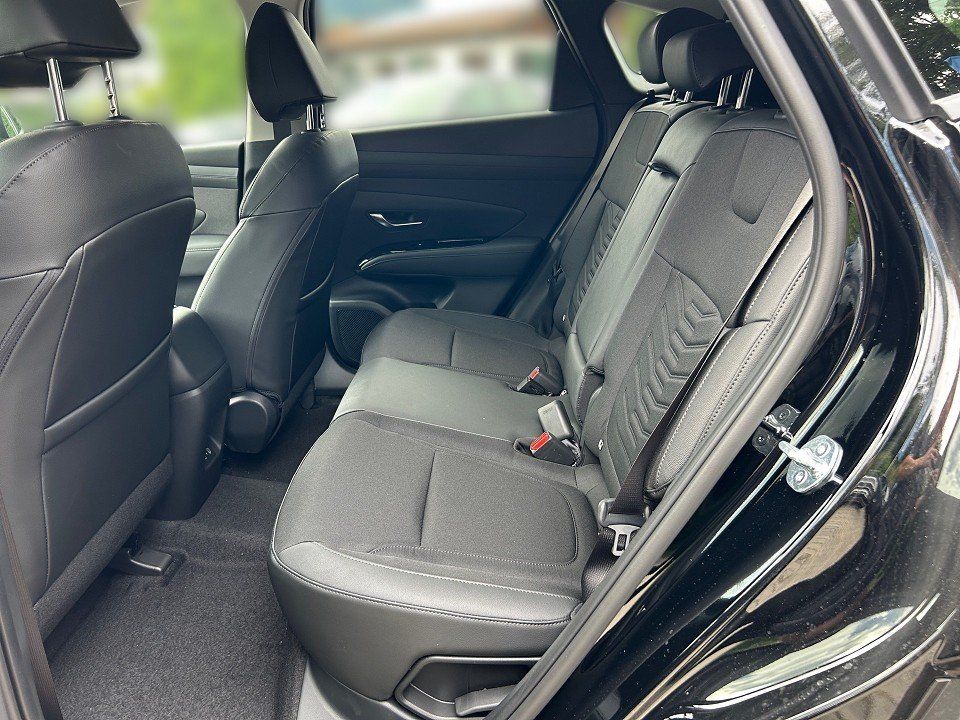 Fahrzeugabbildung Hyundai TUCSON HEV MY25 1.6T AT TREND KRELL+NAV+LED+SHZ+