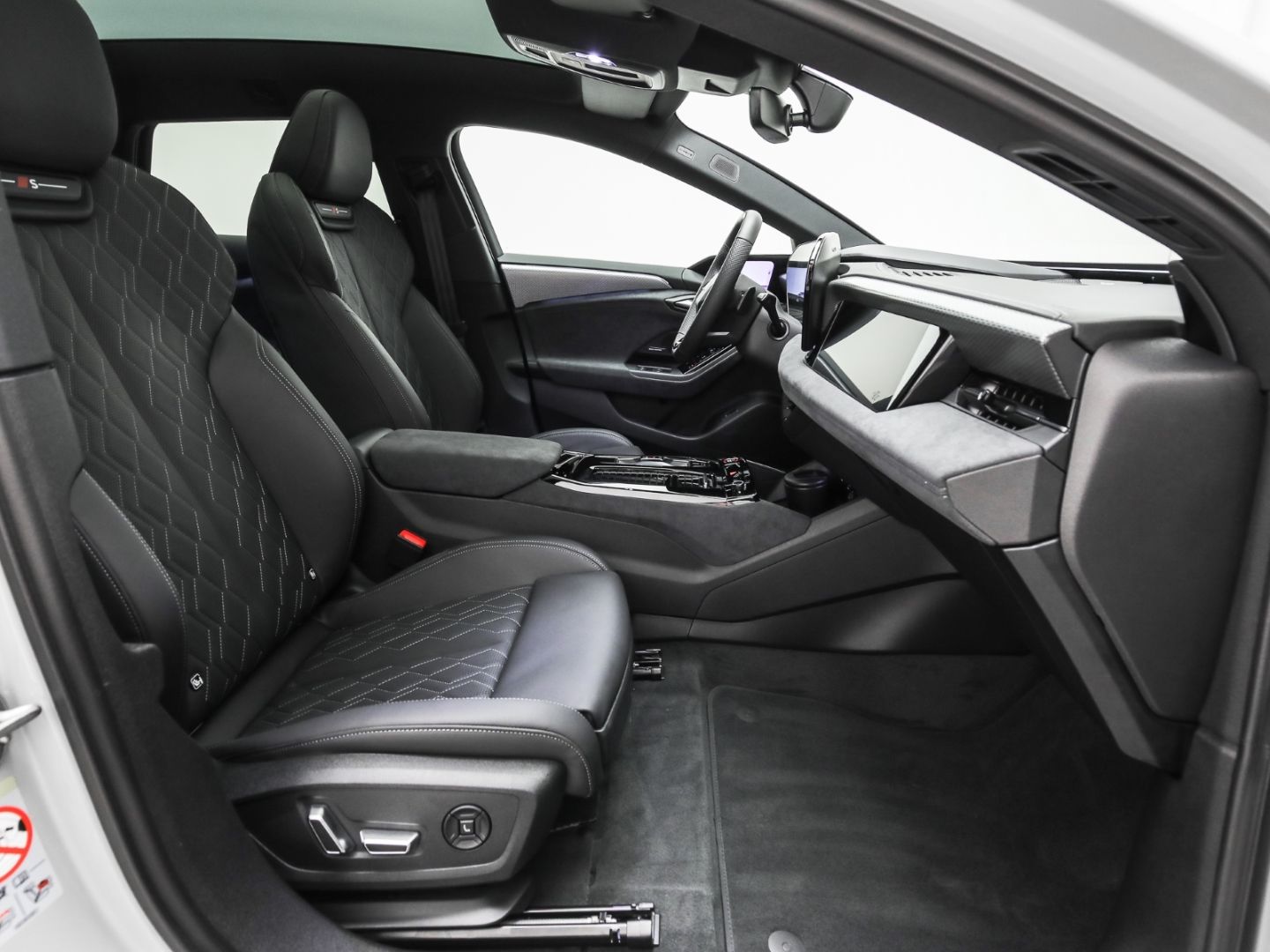 Audi S6 e-tron - Bild 17