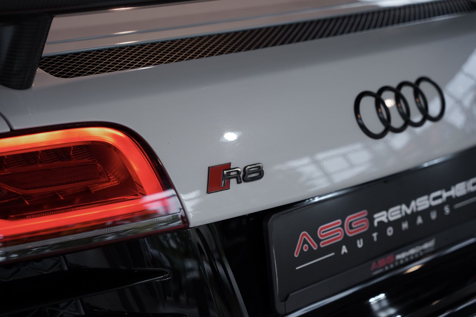 Audi R8