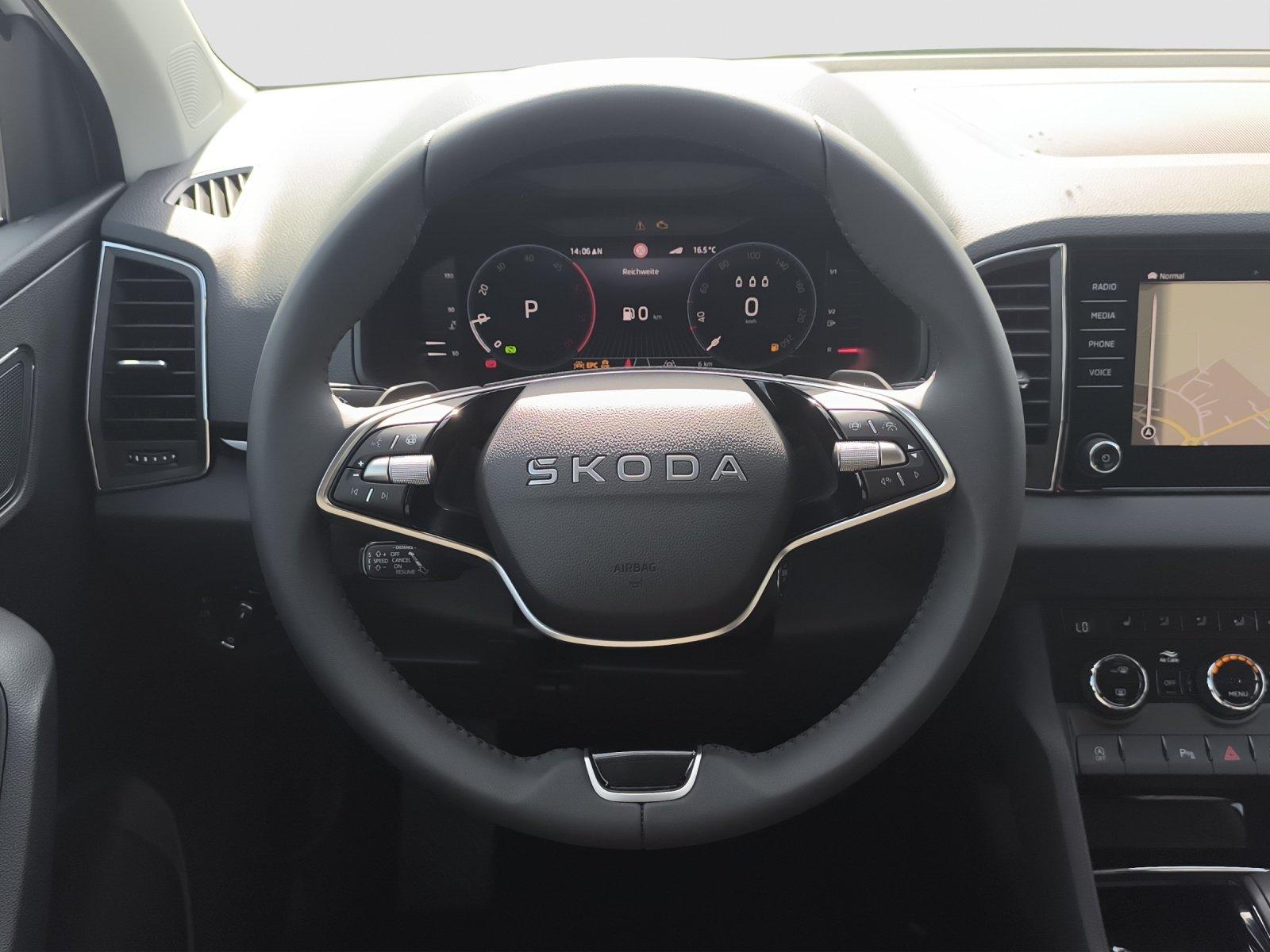 Skoda Karoq 2.0 TDI DSG Selection AHK NAV RFK ACC SHZ