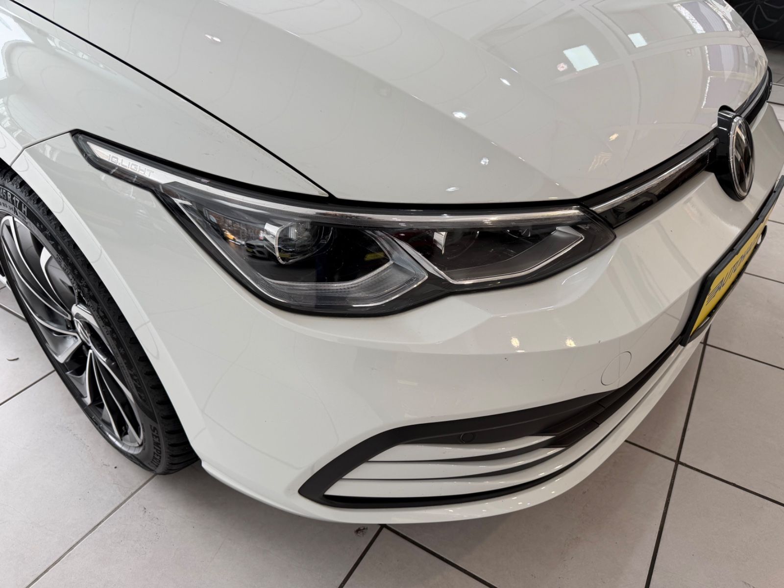 Fahrzeugabbildung Volkswagen Golf VIII Lim. United eTSI