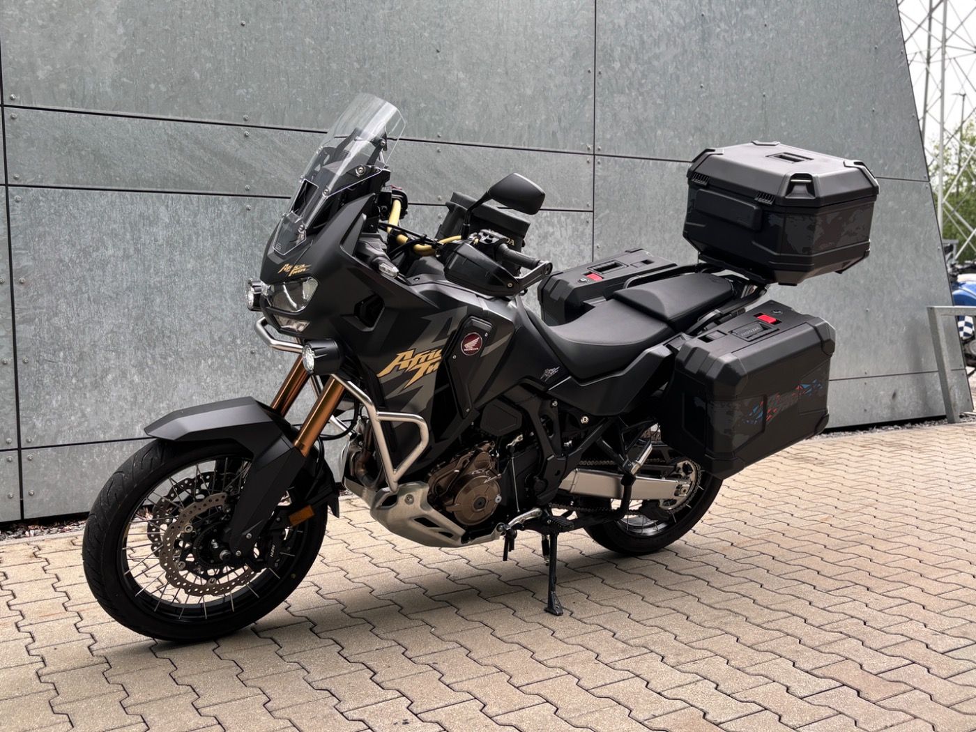 Fahrzeugabbildung Honda CRF 1100 Africa Twin Adventure Sports ES Koffer,