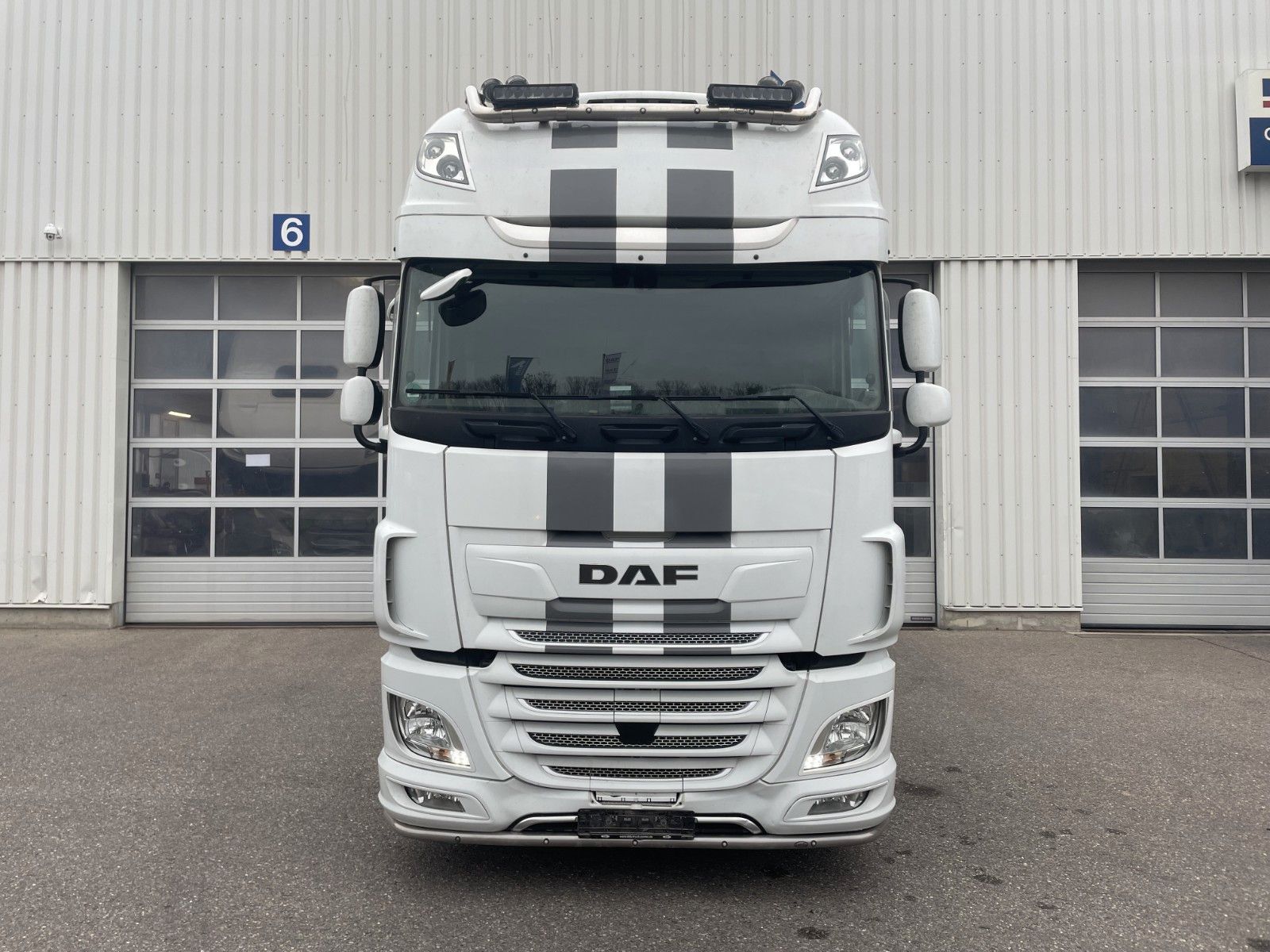 Fahrzeugabbildung DAF FT XF480 SSC, 2x Tank, Standklima, Lampenbügel