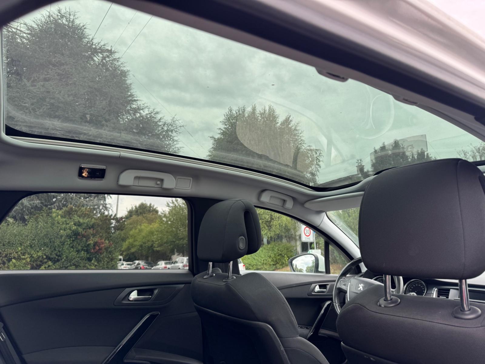 Peugeot 508 2011 — photo 9