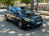 Hyundai i20 Pure 1.2 55KW/75PS Phantom Black Metallic - Hyundai i20 Pure mit Benzin-Antrieb