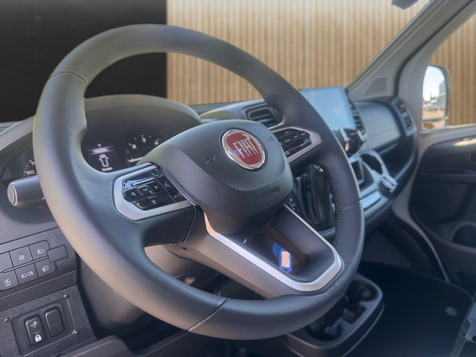 Fahrzeugabbildung Eura Mobil Profila RS PRS 720 QF AHK Autom. Fahrassistenz