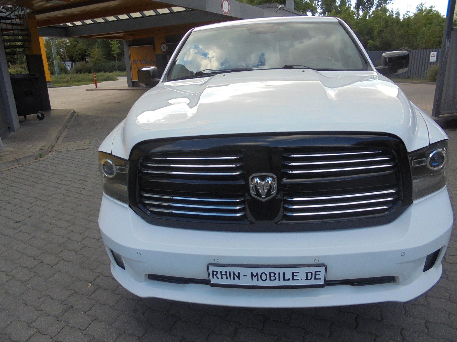 Dodge RAM - 1
