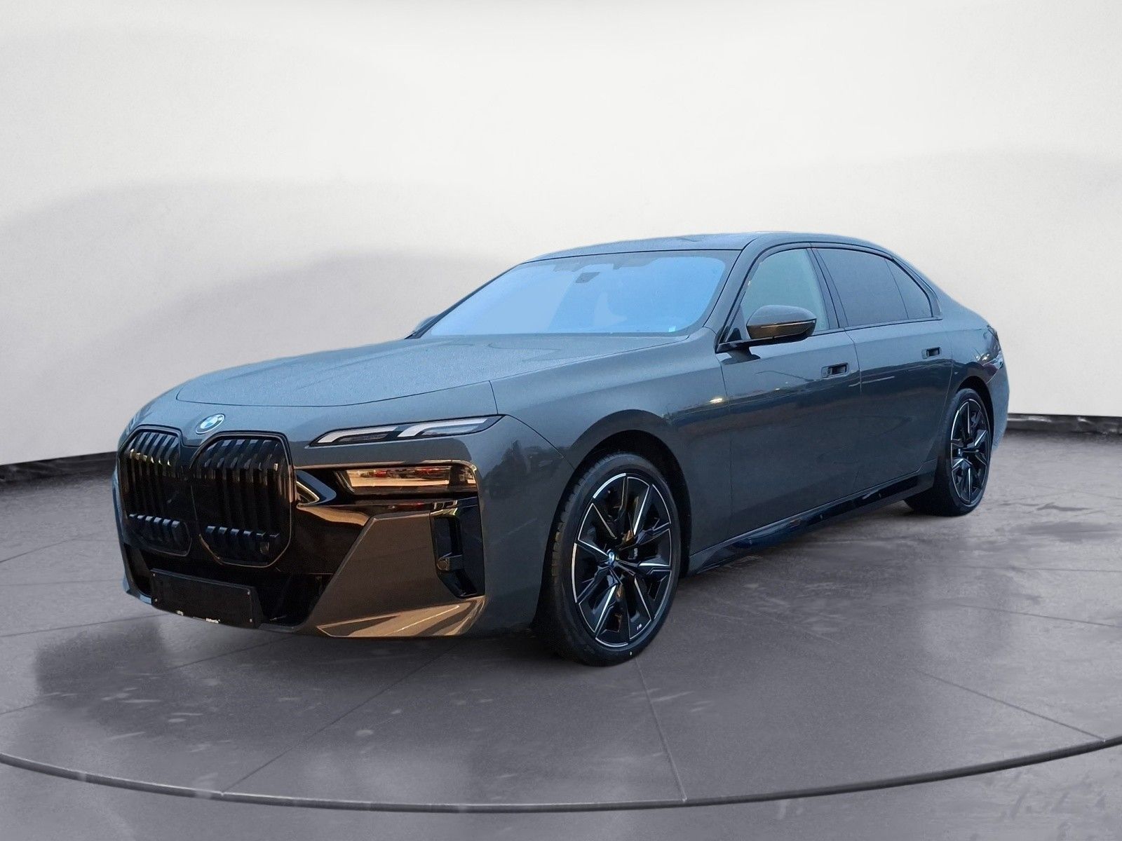 BMW 740d xDrive Limousine MSportPro Innov.pkt. AHK imagem 2