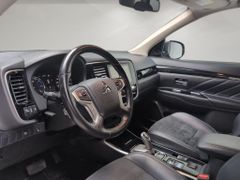 MITSUBISHI Outlander PHEV Spirit 4WD Scheckheft
