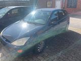 Ford Focus 1.6 - Ford Focus aus 2001: 1.6