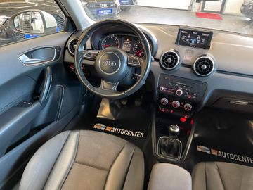 Audi A1 ambition *NAVI*PDC*SZHZ*KLIMA*SPORTFAHRWERK*