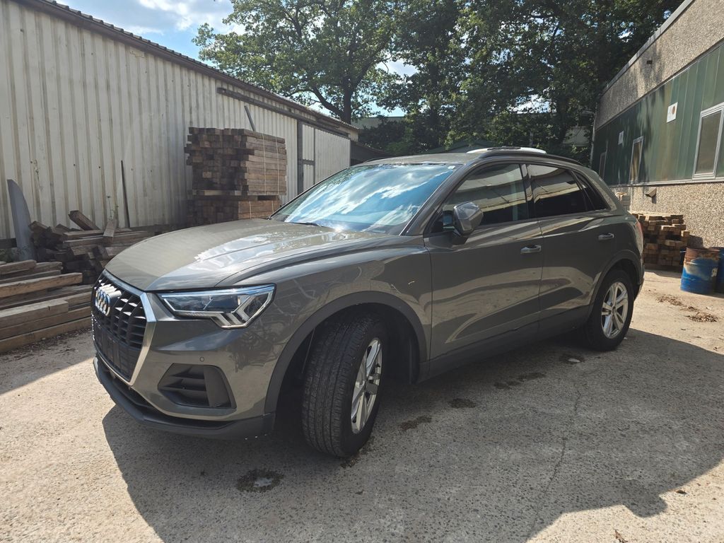 Image of Audi Q3
