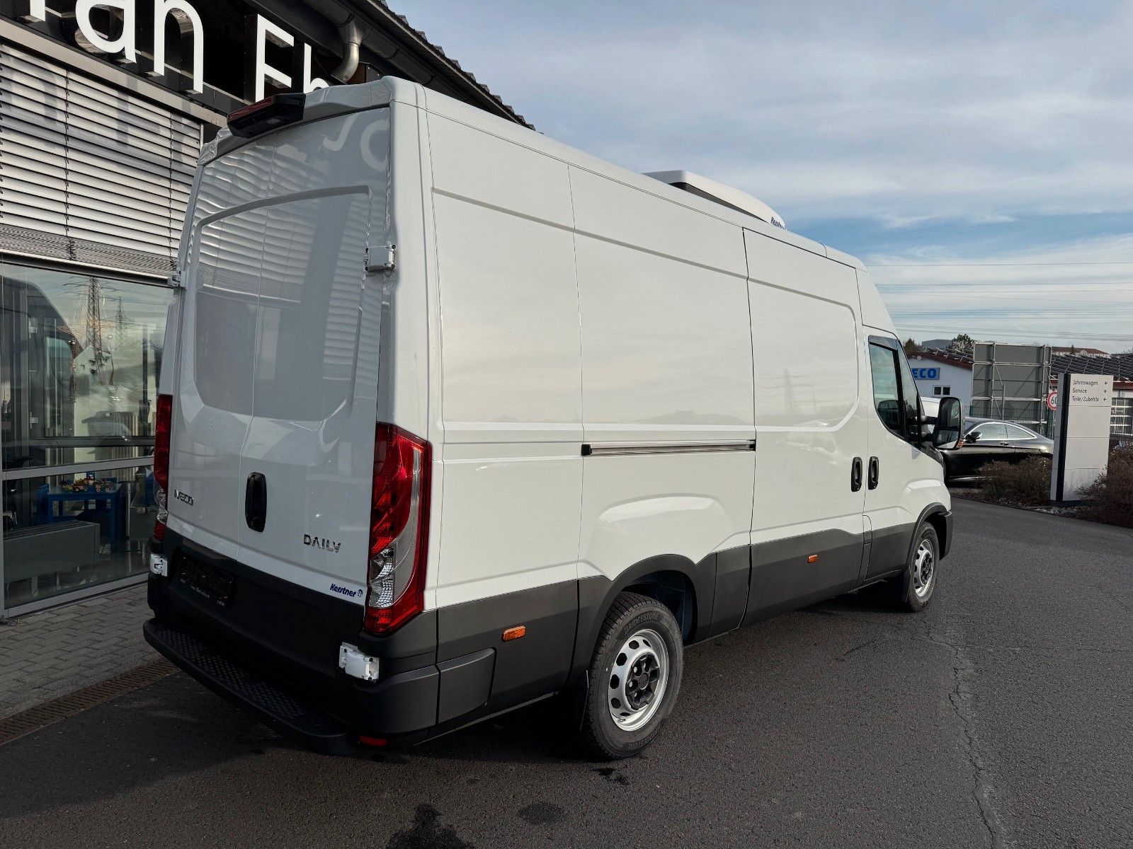 Fahrzeugabbildung Iveco Daily 35S18 A8 *Standkühlung*Kamera*Automatik*