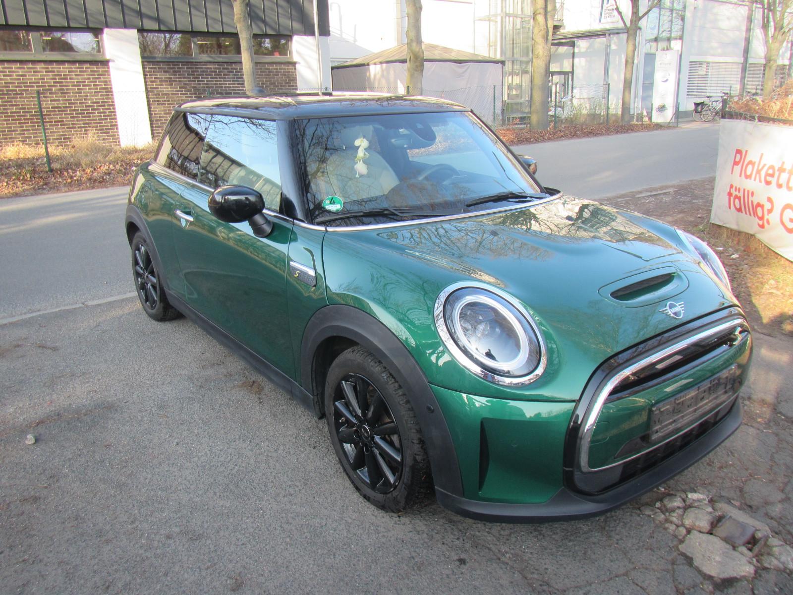 MINI COOPER SE Yours Trim Panorama Leder hell Alu LED