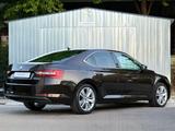 Skoda Superb Lim. Ambition/NAVI/TEMP/PDC/BI-XENON - Skoda Superb Gebrauchtwagen in München