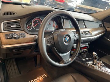 BMW 530 Gran Turismo *HUD*PANO*NAVI*LEDER*KAMERA*