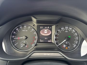 Skoda Octavia Combi III 2.0 TDI DSG Joy *SHZ*XENON*NAV