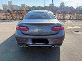 Mercedes-Benz Coupe AMG 4M BURM.PANO.WIDE.360 - Mercedes-Benz E 400 von privat