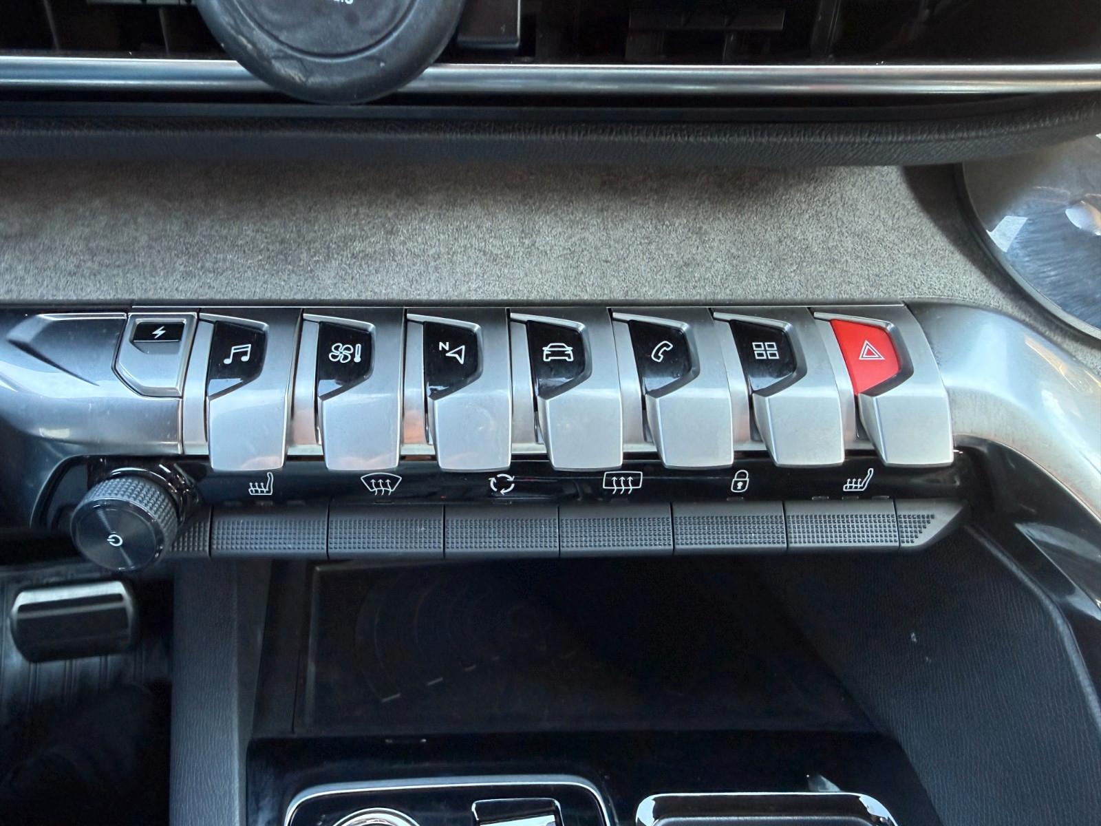 Peugeot 3008 II Plug-In Hybrid 225 e-EAT8 GT GT