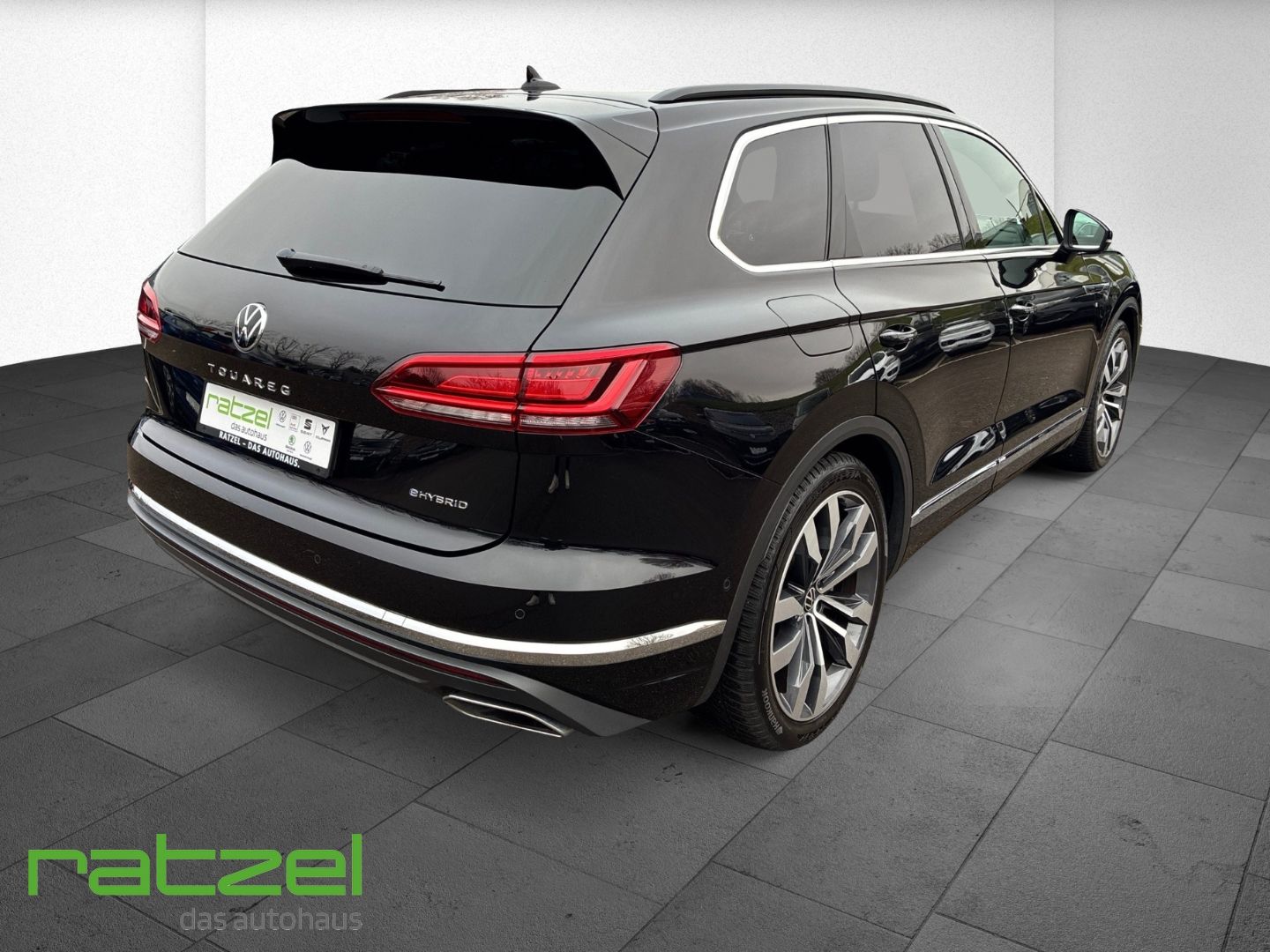 Fahrzeugabbildung Volkswagen Touareg Elegance 4Mot. eHyb. El. Panodach Navi L
