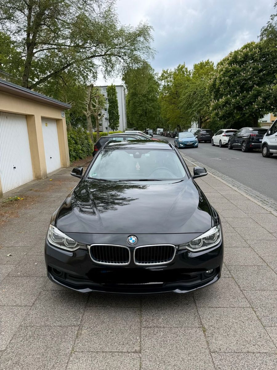 BMW 320d xDrive Touring Sport Line Automatic Spo...