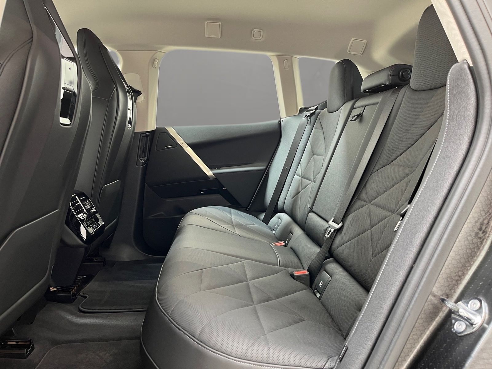 BMW iX - Bild 13