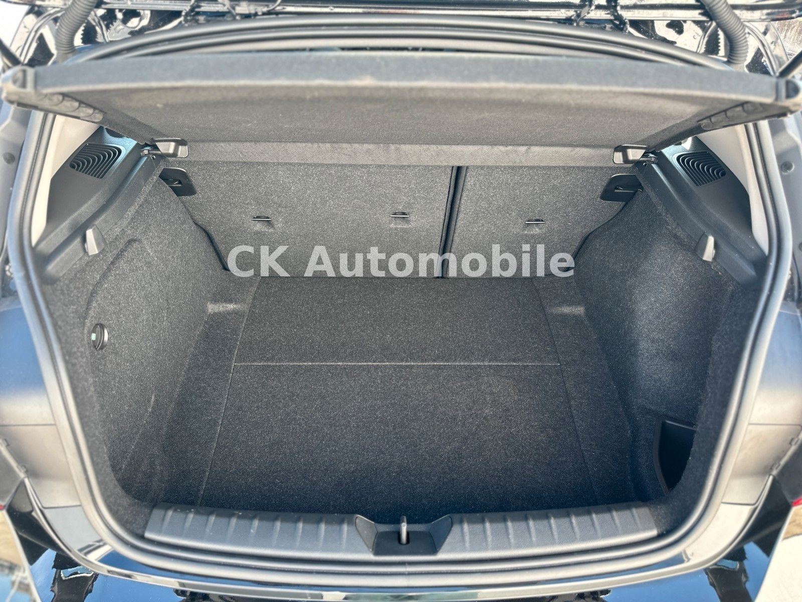 Fahrzeugabbildung BMW 118i Lim. 5-trg. /Klimaautomatik/SHZ/PDC