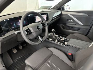 Fotografie 14 des Opel Astra 1.2 Turbo GS