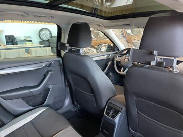 Skoda Octavia Combi Joy *1.HAND*PANO*ACC*NAVI*PDC*