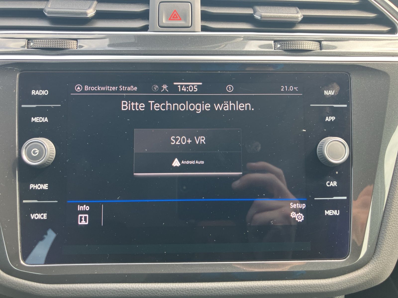 Fahrzeugabbildung Volkswagen Tiguan Life TSI DSG LED ACC SH LRHzg PDC AppConn