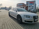 Audi Ich verkaufe ein schönes Auto. - Audi A8 aus 2004
