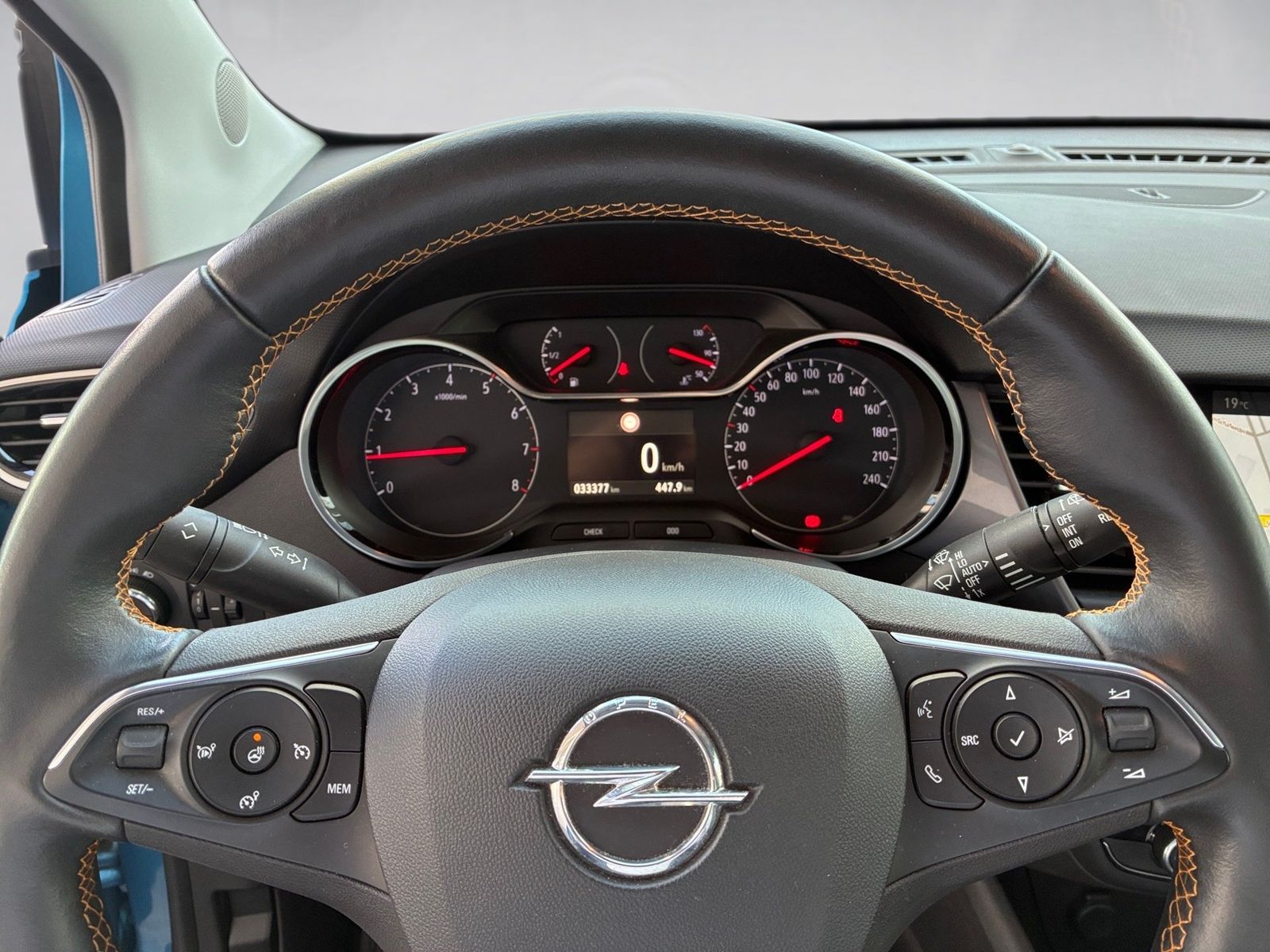 Fahrzeugabbildung Opel Crossland 1.2 Turbo Innovation Navi,SHZ,PDC,LM