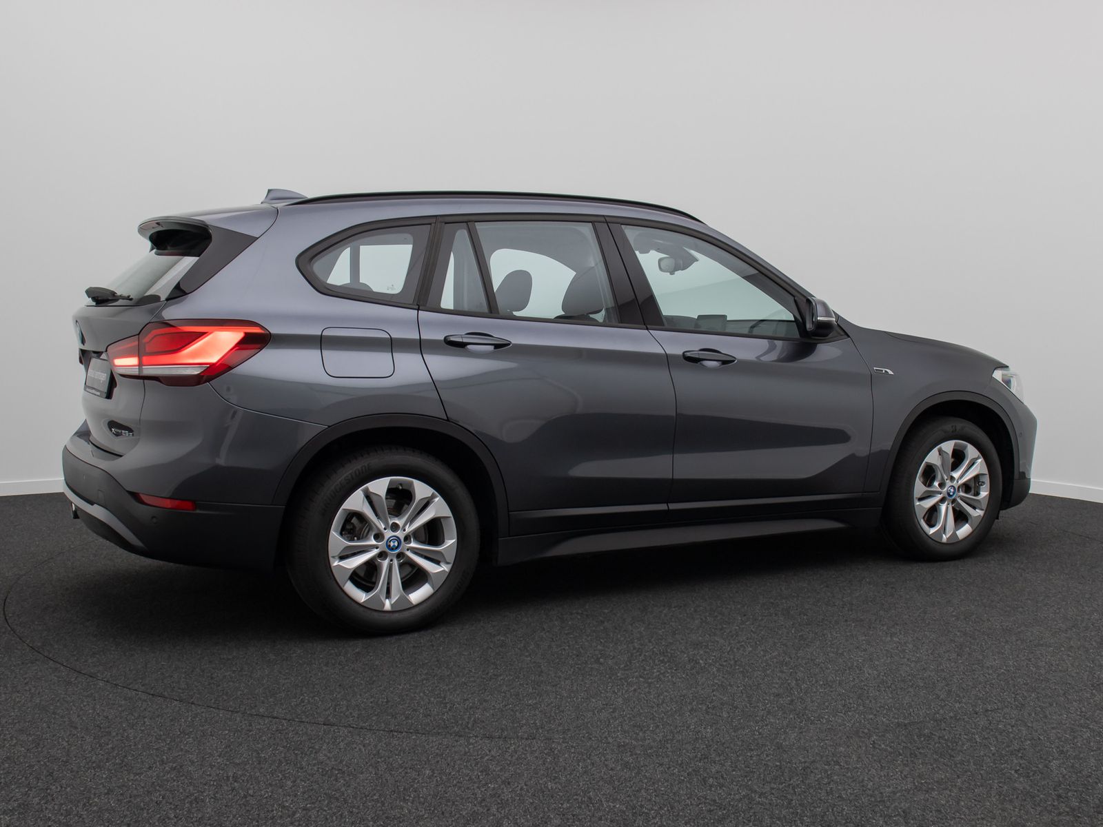 Fahrzeugabbildung BMW X1 xD25e Navi+HiFi Kamera Alarm HUD DAB Panorama