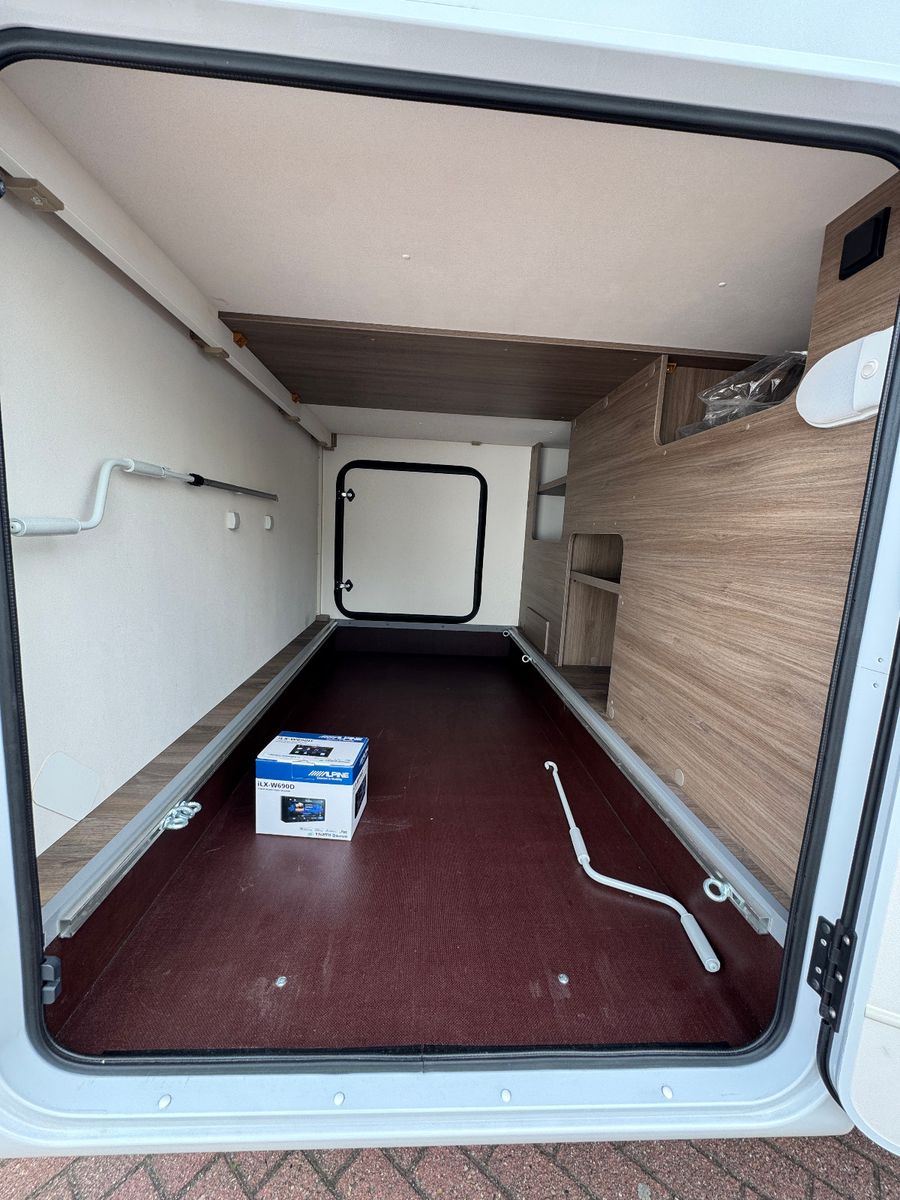 Fahrzeugabbildung Carado T 457 Pro + HYDRAULISCHE HUBSTÜTZEN LUFTFEDERUNG